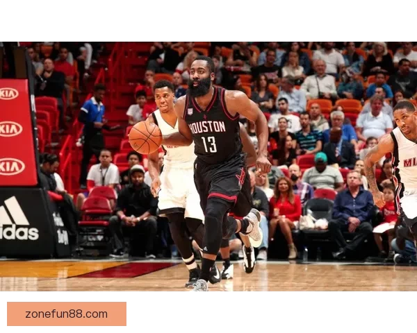 莫布利称赞哈登传球能力 精准洞察防守缝隙助攻如神