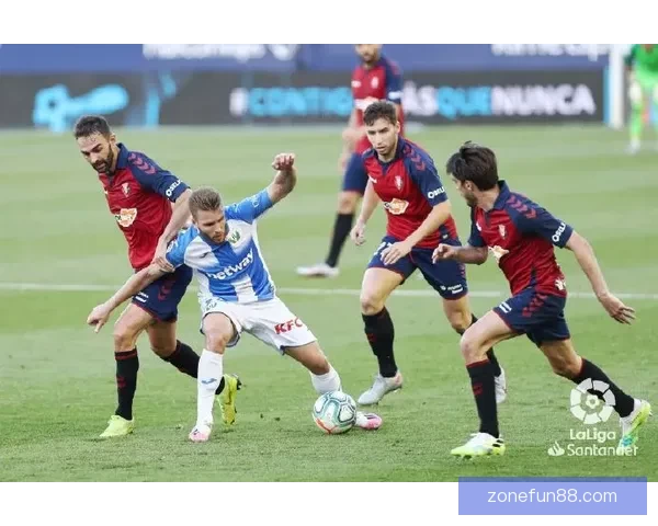 蓝狐近15轮仅取11分深陷降级区 保级对手少赛1场领先1分 蓝狐近15轮仅取11分深陷降级区 保级对手少赛1场领先1分